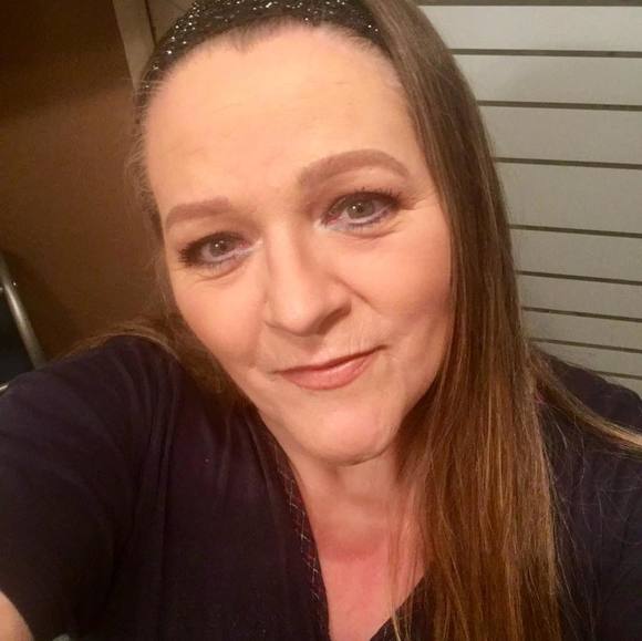 Meet your Posher, Sandra - Picture 1 of 1